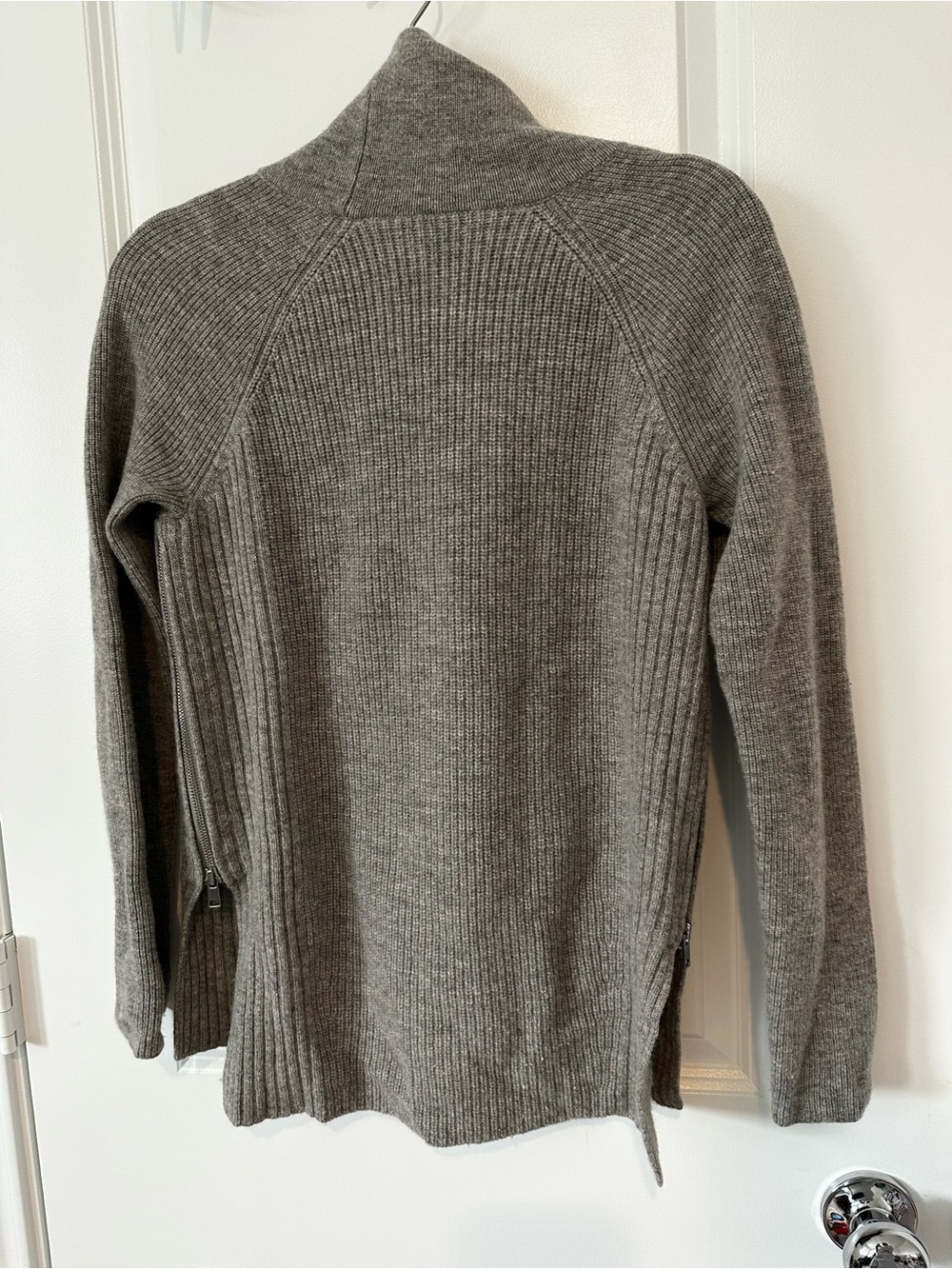 Vince Ribbed Turtle Neck Sweater - Picture 3 of 3